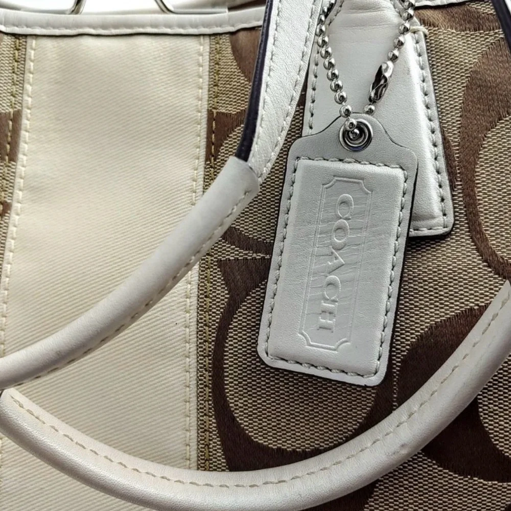 Coach Signature Canvas Kisslock Handbag – EUC - Picture 7 of 13